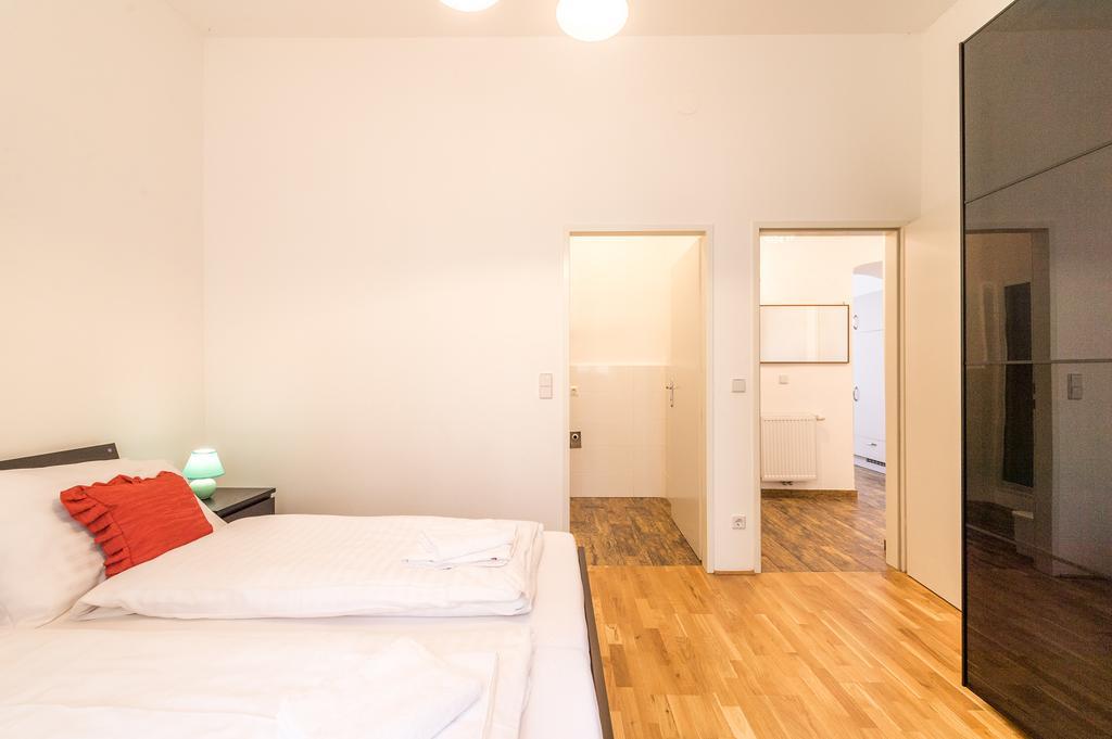 Goldfisch Apartment Am Augartenpark Вена Экстерьер фото
