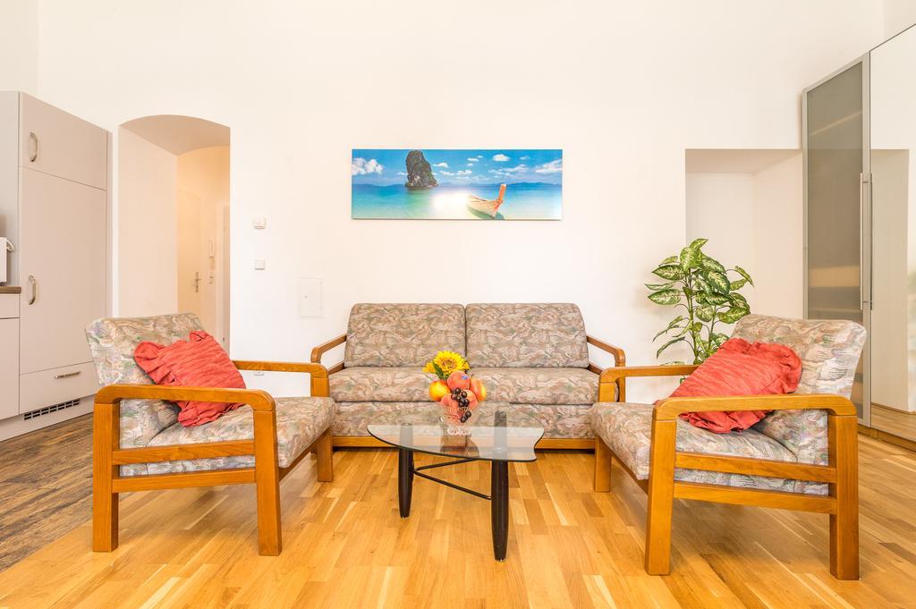 Goldfisch Apartment Am Augartenpark Вена Экстерьер фото